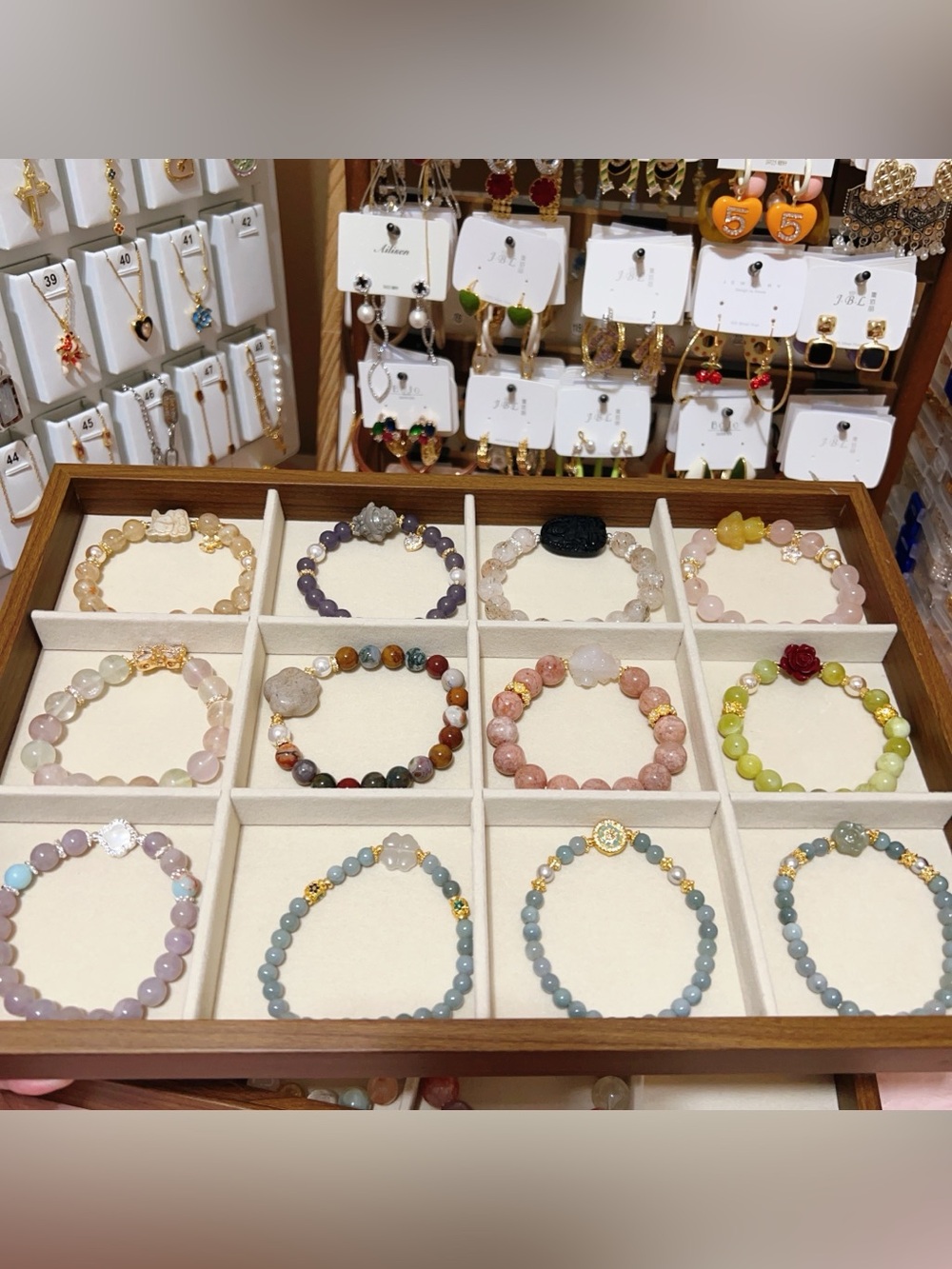 （06-231️⃣）Handmade bracelets for live show